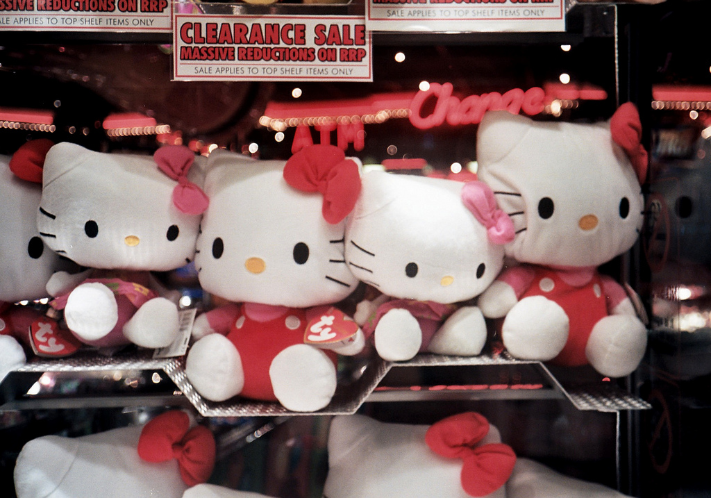 Todo un debate: Creadores de Hello Kitty afirman que es y no es un gato