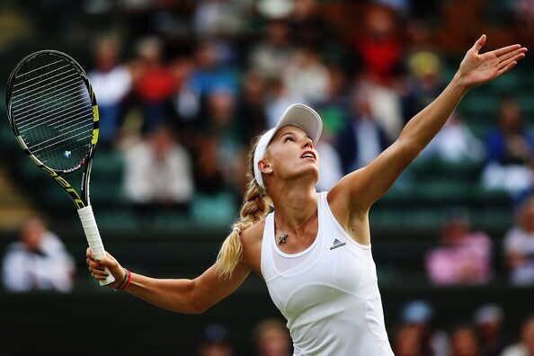 Caroline Wozniacki se “auto mechonea” en mitad de un partido del US Open