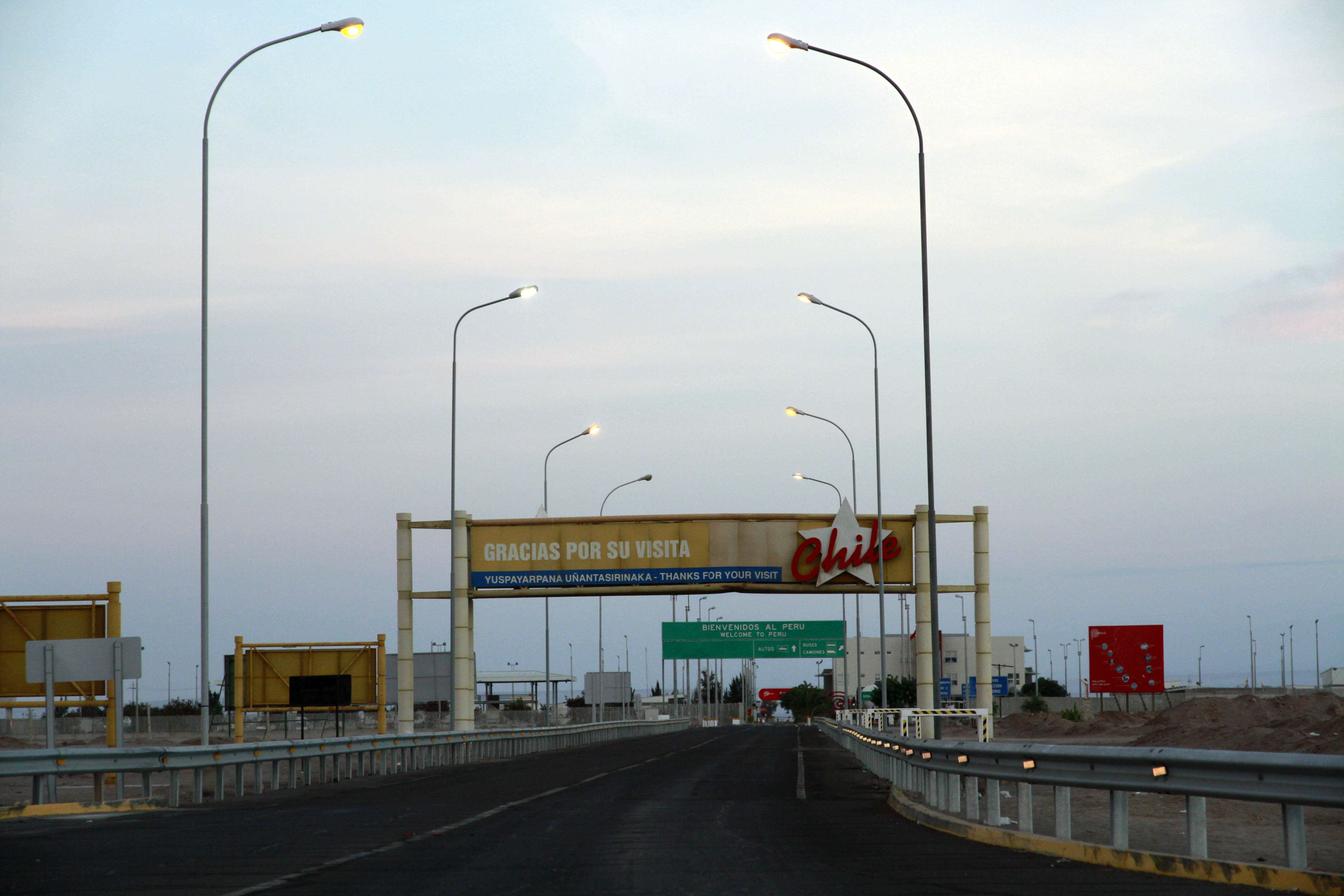 Manifestantes peruanos no logran llegar al triángulo terrestre