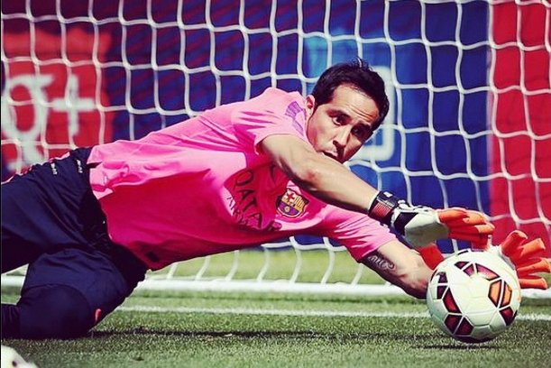 Tapadón de Bravo es elegido uno de los mejores en la historia del Barcelona