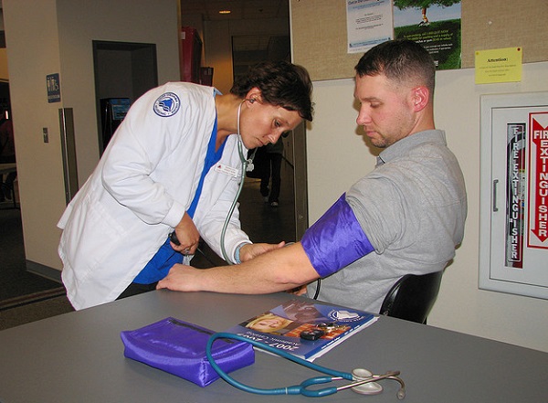 6 exámenes de salud a los que todo hombre debería someterse