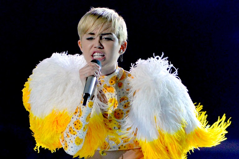 Miley Cyrus protagoniza nueva polémica: arriesga pena de cárcel por 