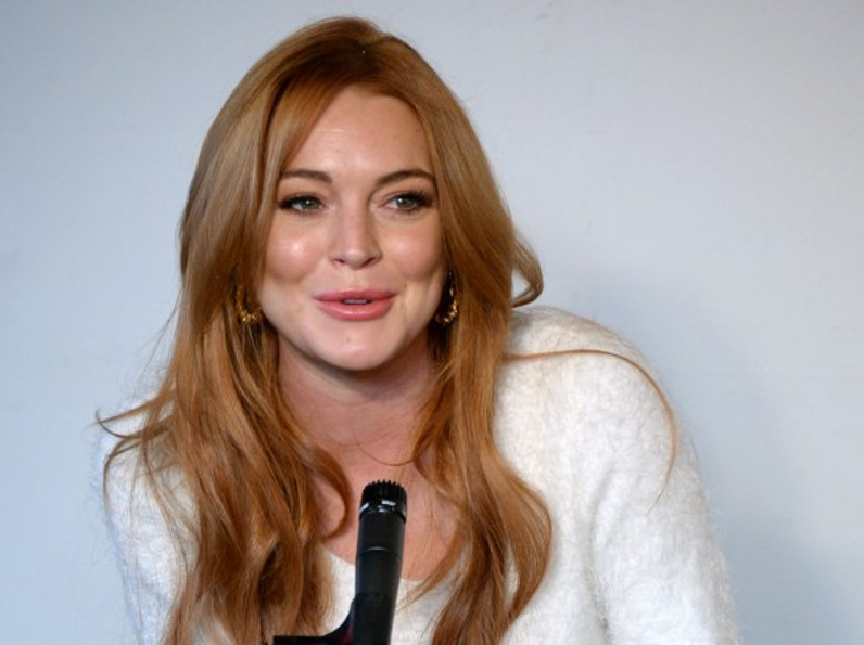 Lindsay Lohan asegura haber preparado el cadáver de Whitney Houston