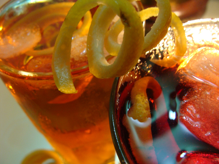 5 razones que explican por qué una persona nos parece más atractiva cuando estamos 