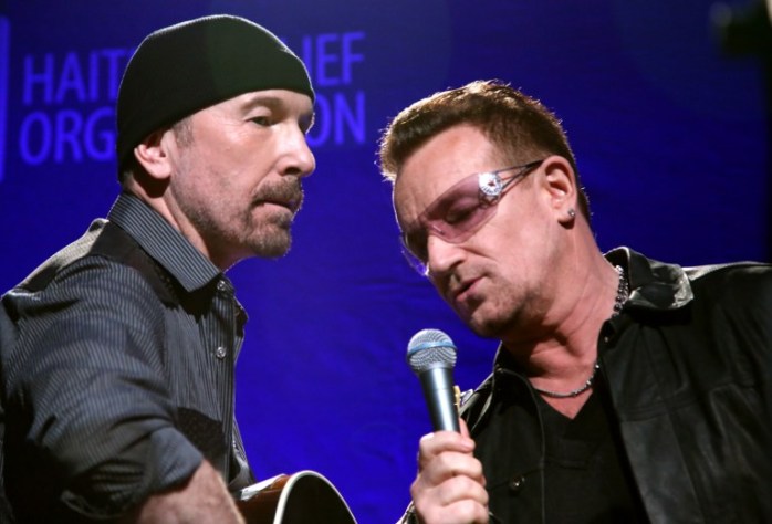 Vocalista de U2 revela la razón por la que siempre usa gafas de sol