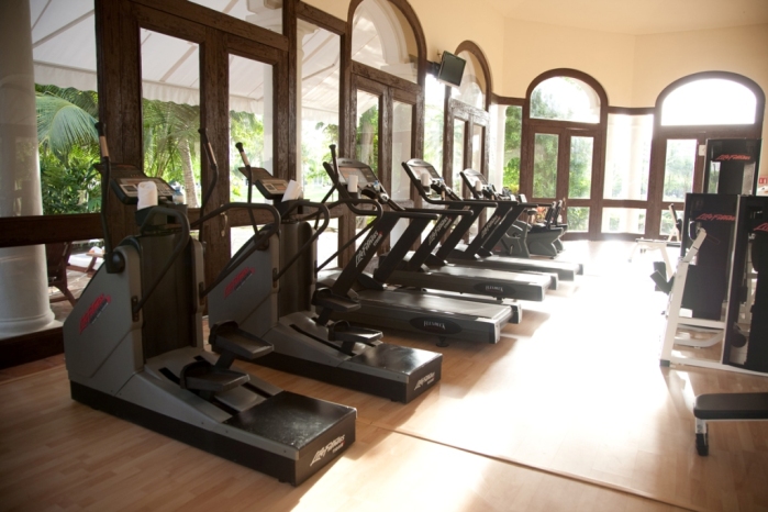 ¿Sabes cómo escoger un buen gimnasio y rutina? Experto entrega sus consejos