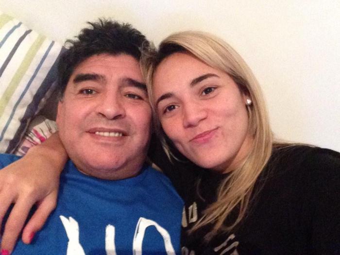 Se filtra en Internet video de Diego Maradona golpeando a su novia de 24 años