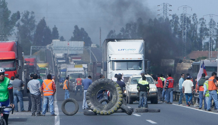 Dueños de buses solidarizan con petición de medidas de seguridad de camioneros
