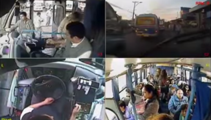 Indignado chofer de micro cede su asiento a una mujer con bebé porque nadie más lo hizo