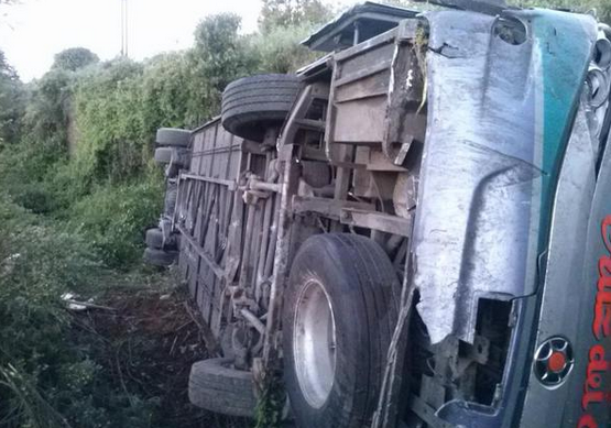 Araucanía: 22 heridos es el saldo de volcamiento de bus de la línea Cruz del Sur