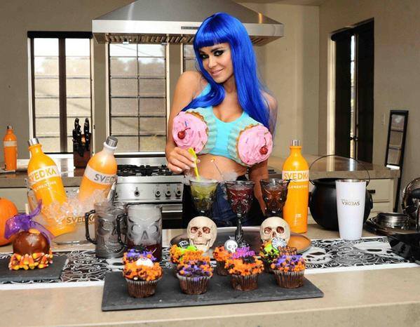 Carmen Electra | Facebook