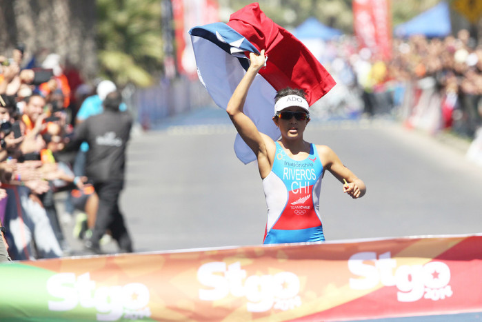 Bárbara Riveros consigue medalla de plata en importante competencia hawaiana