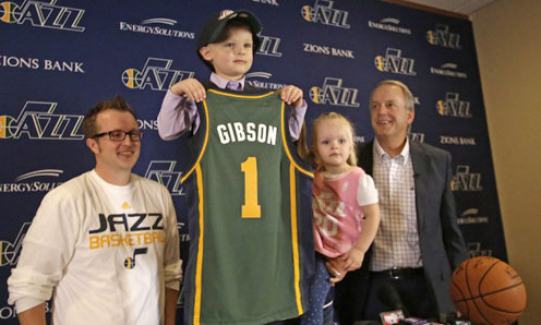 La NBA 'contrata' a jugador más pequeño de la historia