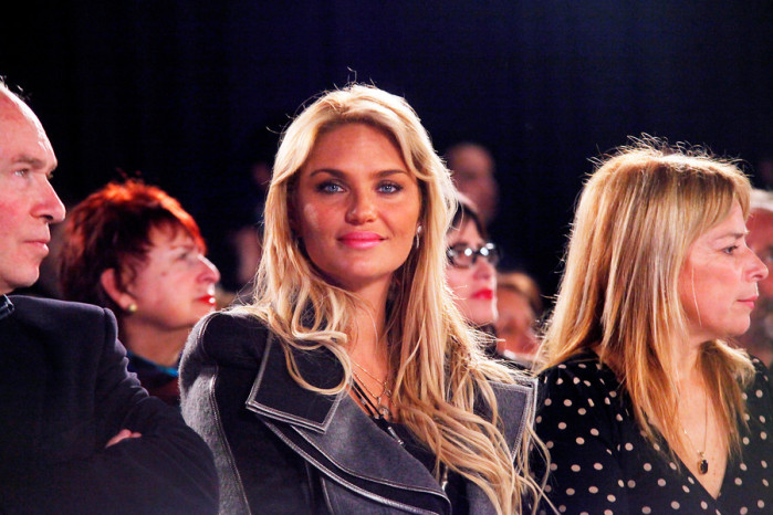 Kenita sacó la voz y se refirió a los problemas financieros de Zamorano