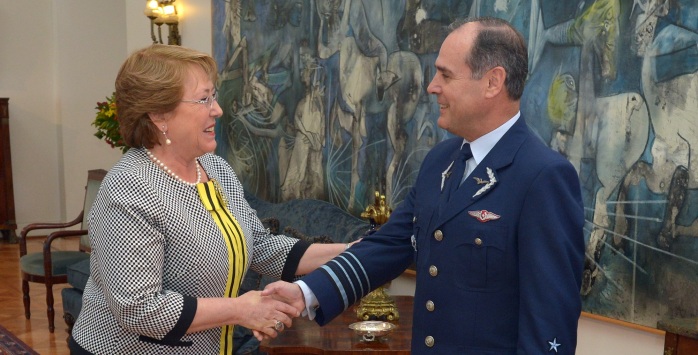 Presidenta designa al general Jorge Robles Mella como nuevo comandate en jefe de la FACH