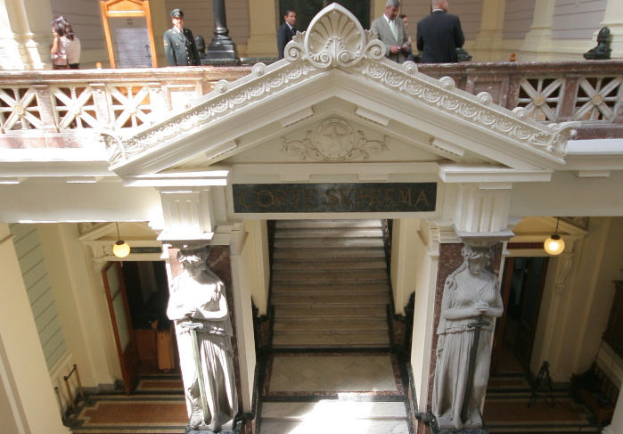 Corte ratifica condenas contra ex miembros de la Armada por secuestro de sacerdote en 1973