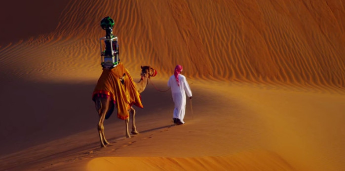 Google Street View enseña el desierto sobre las jorobas de un camello