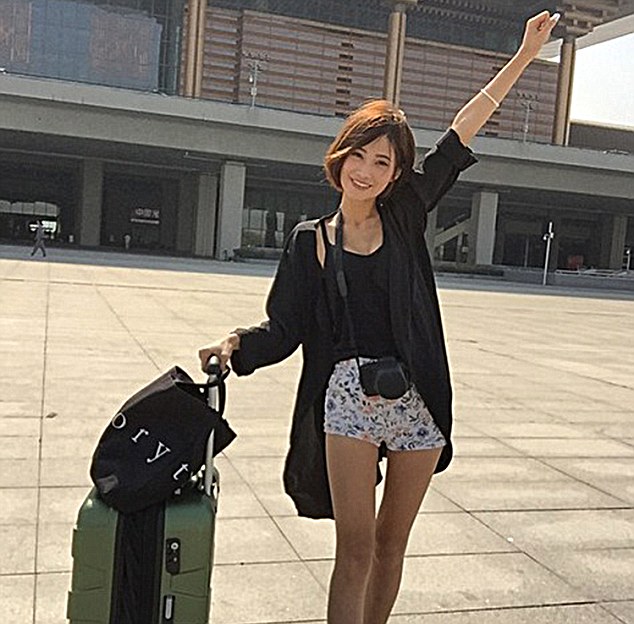 Polémica por estudiante china que ofrece sexo a quienes la reciban durante su viaje