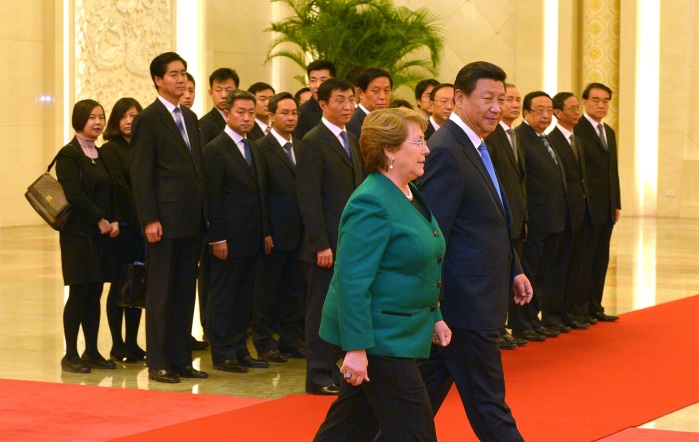 Escoltas de Bachelet se agarraron del moño con guardias de seguridad chinos