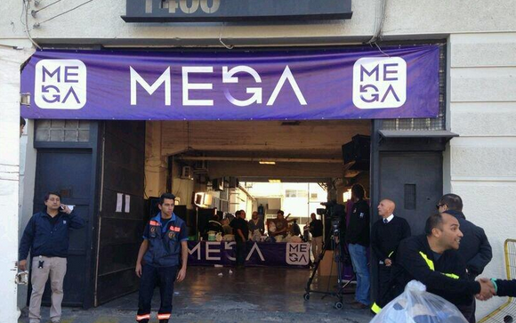 Dos galanes más dejan TVN para unirse al área dramática de Mega