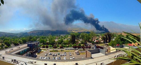 Voraz incendio afecta a sitio aledaño a ciudad deportiva de Zamorano