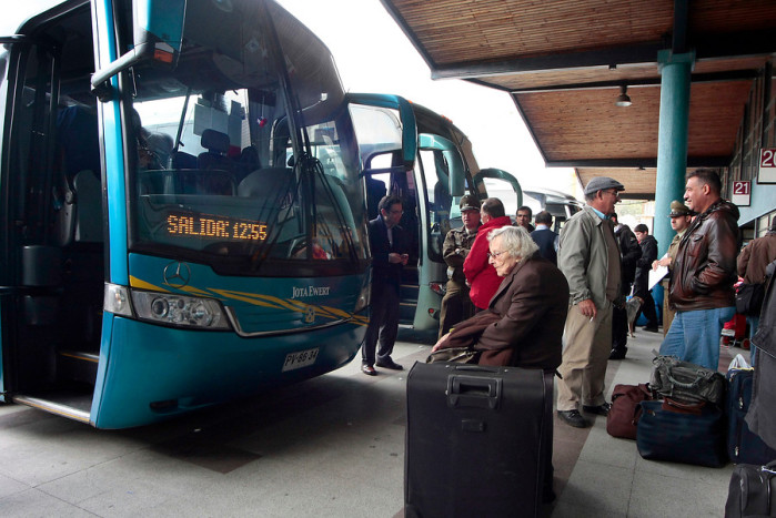 Cámara pide que sea obligatorio contar con auxiliares en buses interprovinciales