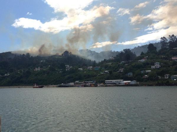 Se declara Alerta Roja para la comuna de Corral por incendio forestal