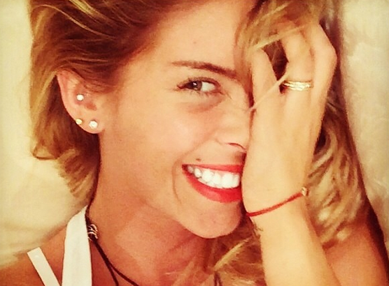 Coté López revoluciona las redes sociales con sus sensuales fotos arriba del caño