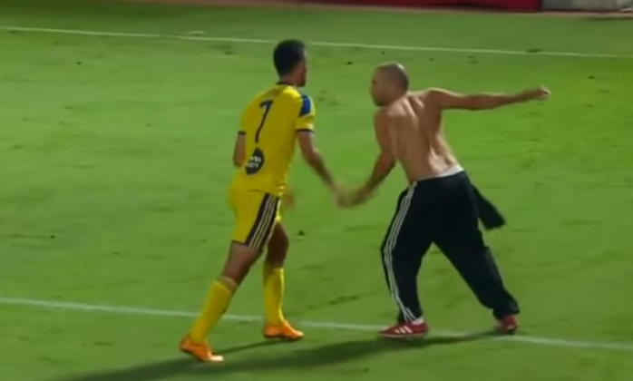 ¡Gran pelea!: Festival de combos y patadas en el fútbol de Israel