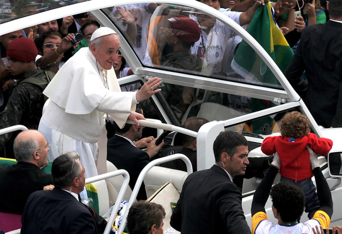 El Papa destituye a sacerdote argentino acusado de pedofilia