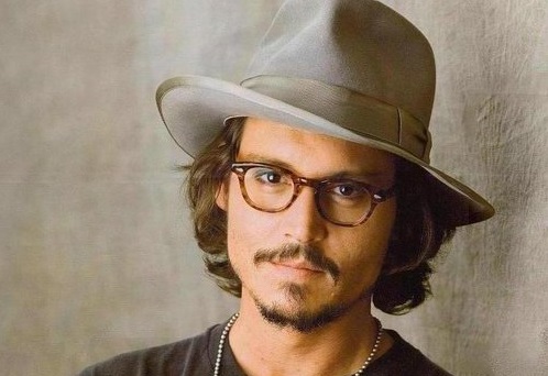 Johnny Deep deja la escoba por su estado etílico en entrega de premios