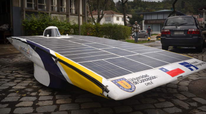 Auto solar UdeC entre los favoritos para ganar competencia en Atacama