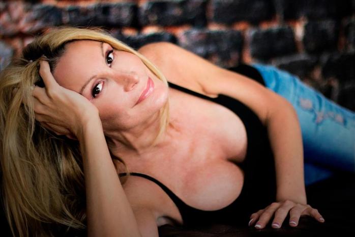 Mujer que nació hermafrodita dice ser la novia de famoso nadador olímpico