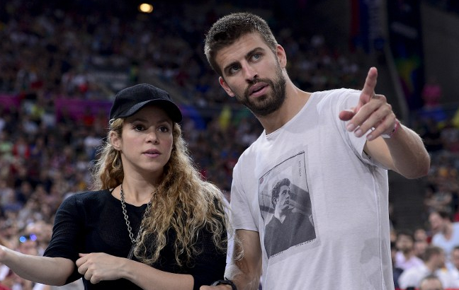 Tuiteros se burlan sin compasión de Gerard Piqué por su horrible vestimenta