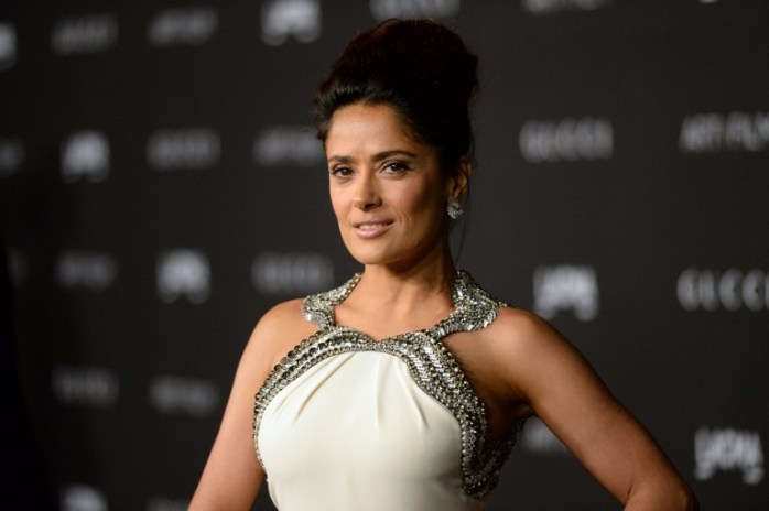 A los 48 años Salma Hayek impresiona con sus esculturales curvas