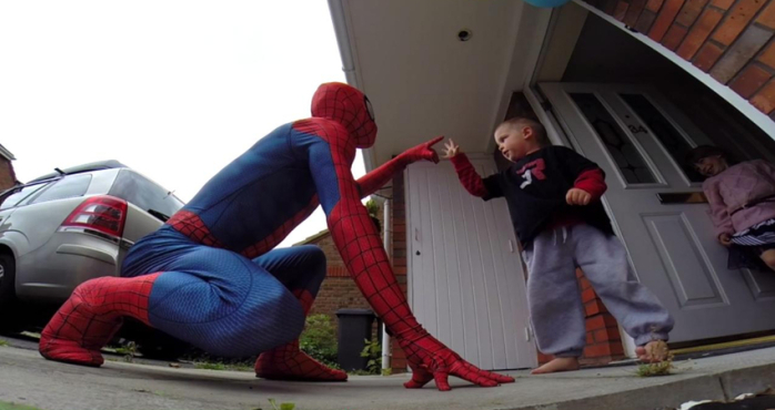 Falleció niño que fue sorprendido por su súper-papá en su cumpleaños