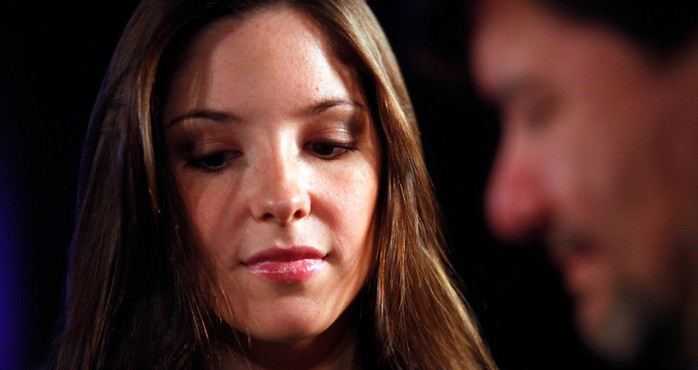 'Kel' Calderón luce su fea 'herida de guerra' tras practicar tiro con arco