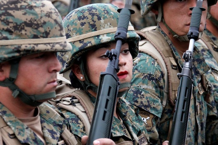 Especialistas abogan en Chile por mayor relevancia de la mujer en FFAA y misiones de paz