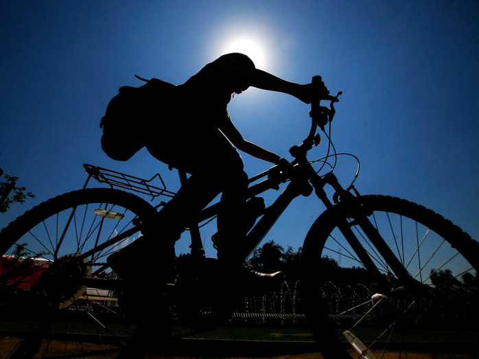 Sernac detecta diferencias de hasta $15 mil en precios de bicicletas según modelo y marca