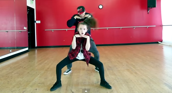 La bailarina de 11 años que arrasa en Internet con sus movidas coreografías