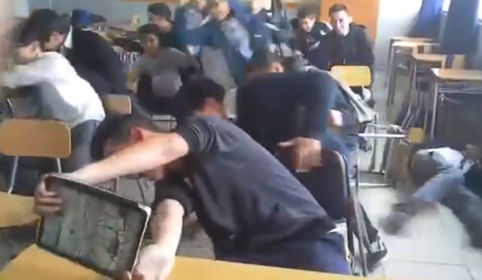 La divertida parodia de un accidentado recorrido del Transantiago