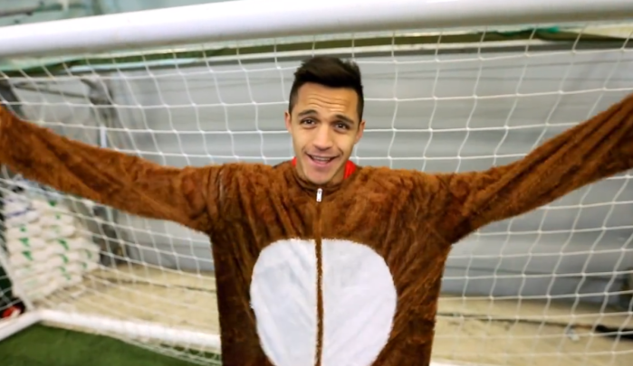 Alexis 'Reno' Sánchez y su divertido mensaje navideño en 'spanglish'