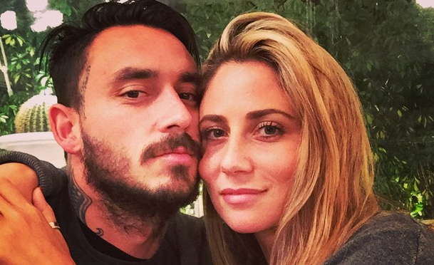 El romántico gesto de Mauricio Pinilla y su señora en víspera navideña