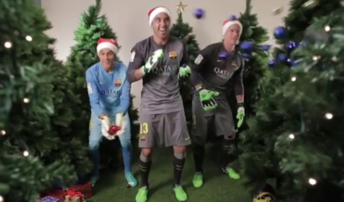 Atajando esferas Claudio Bravo inaugura el calendario navideño de Barcelona