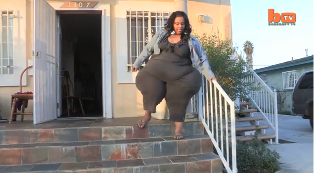 La historia de la mujer con las caderas más grandes del mundo