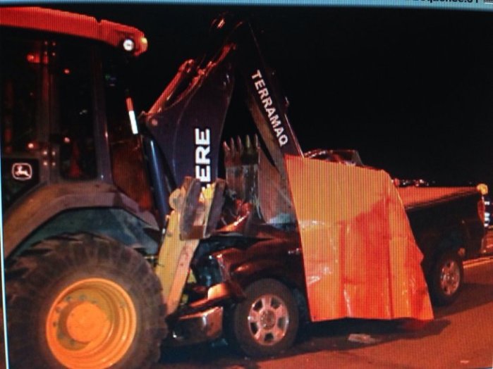 Colisión entre camioneta y retroexcavadora deja un muerto en Concepción