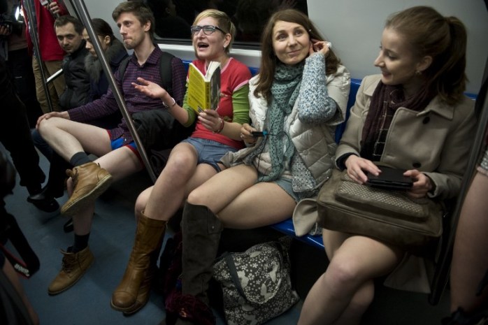 “Día sin pantalones en el metro”: Así fue la celebración en el mundo