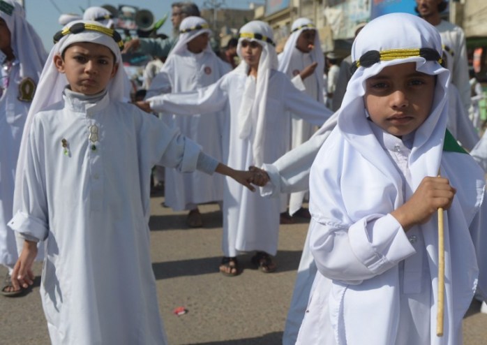 Un hombre mata a sus 5 hijos en Pakistán para tener 