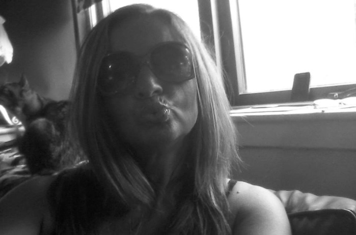 Escocés le dio una paliza a su esposa por mostrar mucho escote: Fue encarcelado