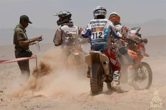 Por 'daños al patrimonio' dos pilotos del Dakar fueron detenidos por la PDI